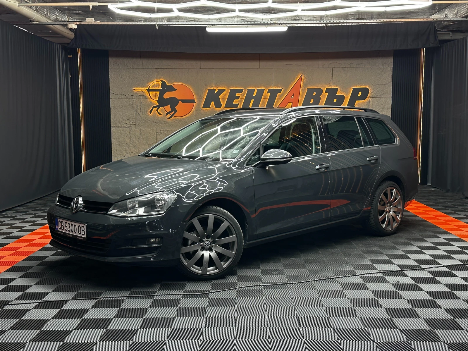 VW Golf 1.6tdi/Aвтоматик/Нави/ГАРАНЦИЯ