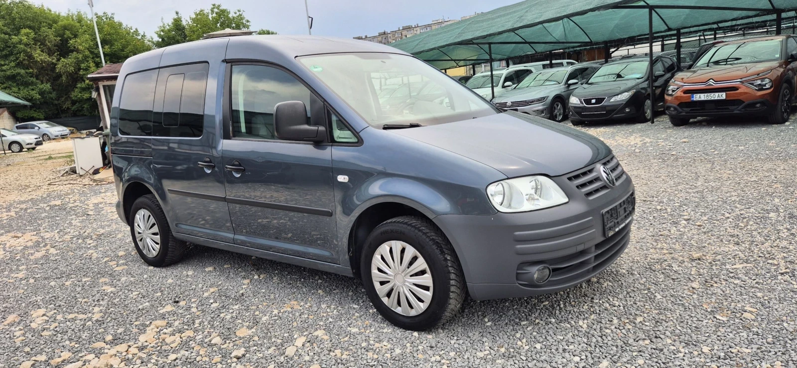 VW Caddy 1.6, снимка 5 - Автомобили и джипове - 55171813