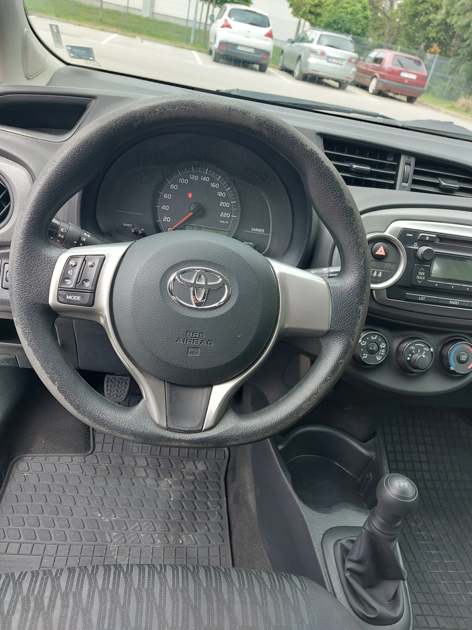 Toyota Yaris VVT-I evro 5, снимка 11 - Автомобили и джипове - 55681597