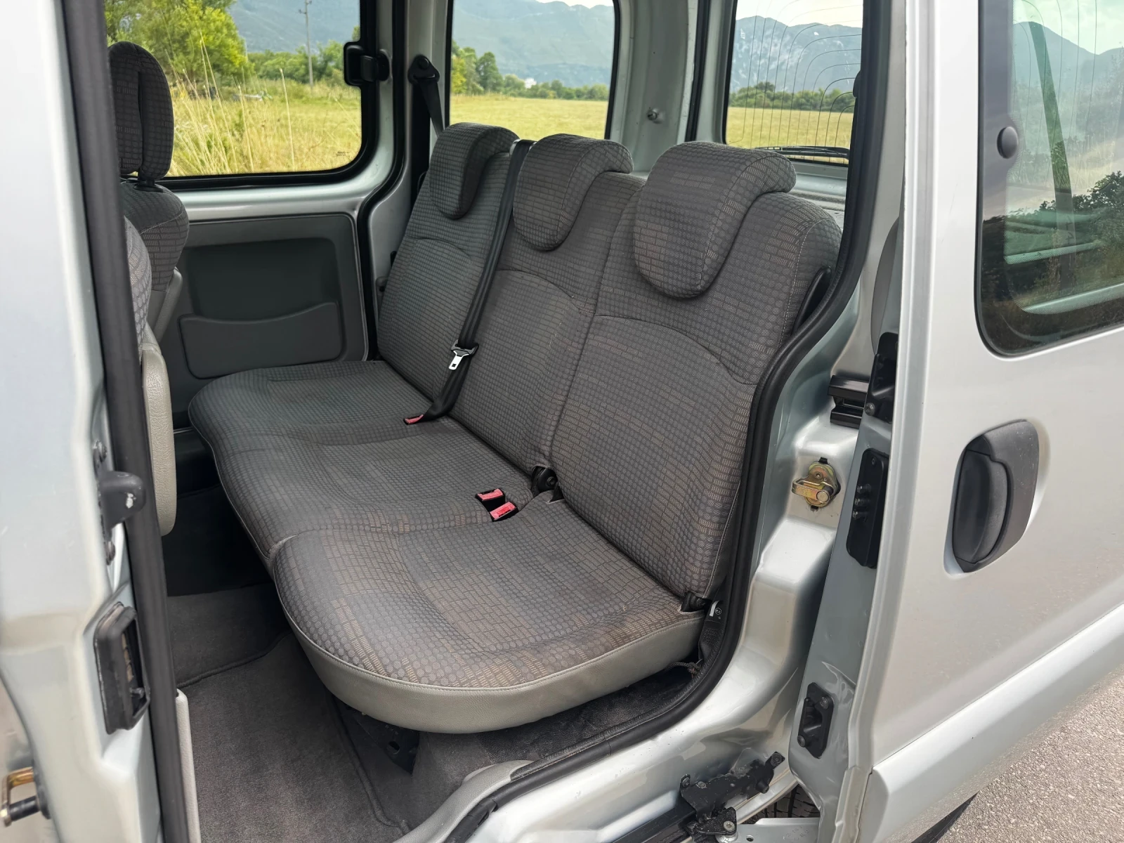 Renault Kangoo 1.5DCi/85кс, снимка 10 - Автомобили и джипове - 55798091