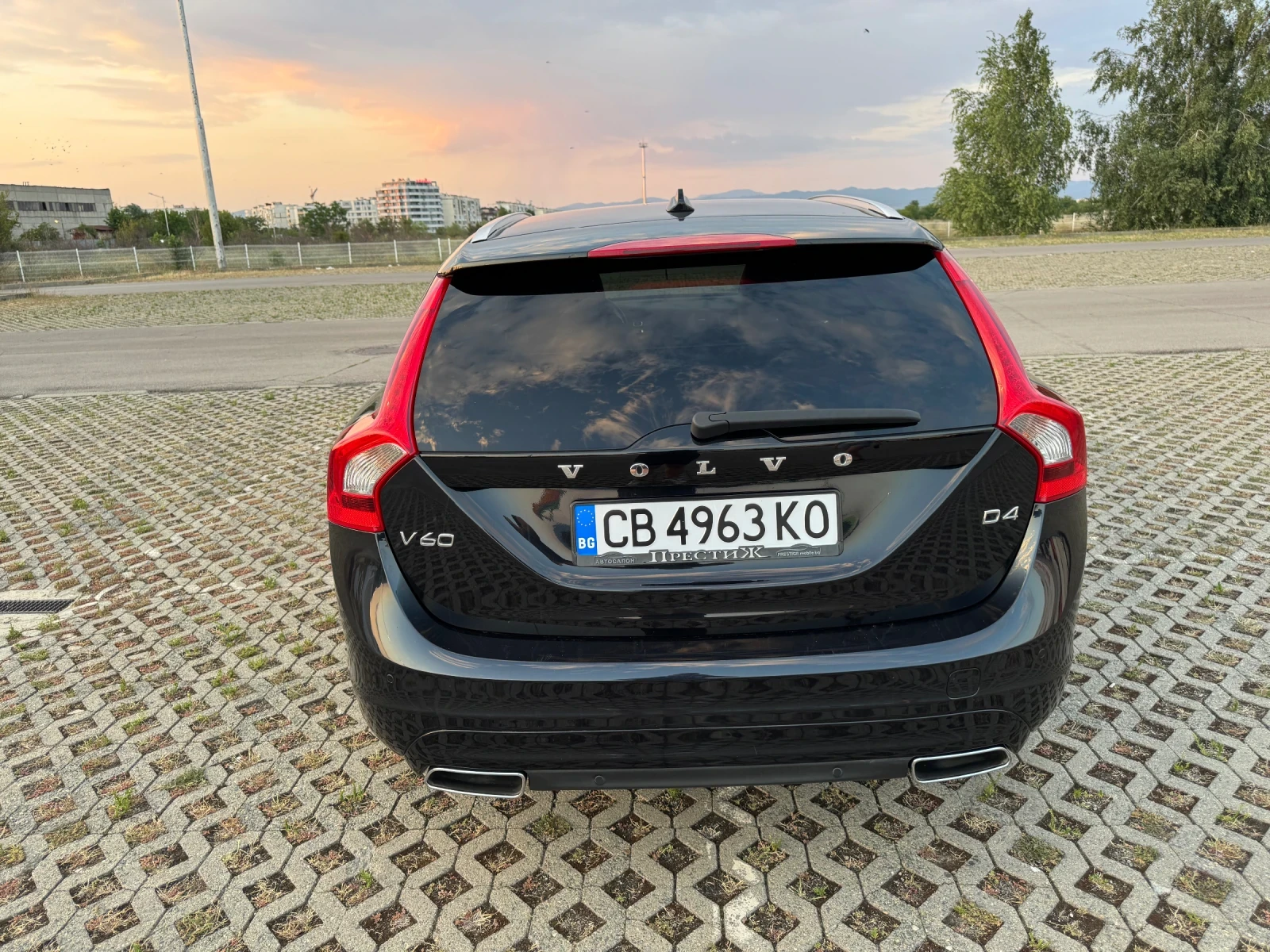 Volvo V60 D4 Ocean Race, снимка 5 - Автомобили и джипове - 55881397