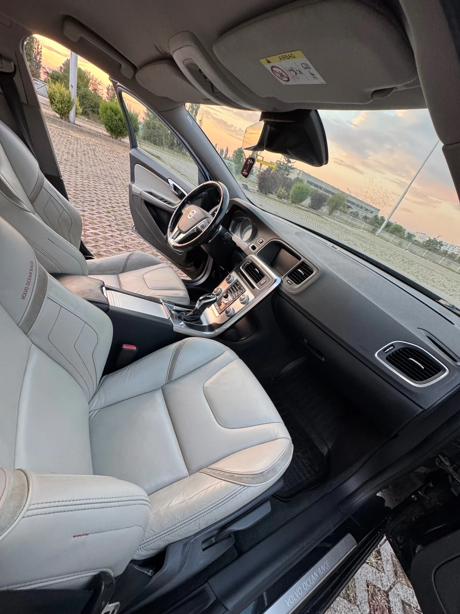 Volvo V60 D4 Ocean Race, снимка 7 - Автомобили и джипове - 55881397