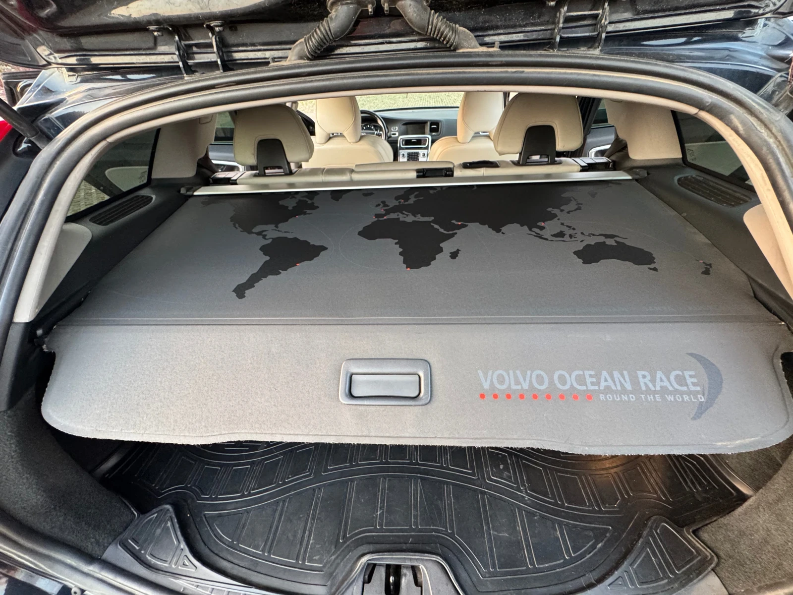 Volvo V60 D4 Ocean Race, снимка 10 - Автомобили и джипове - 55881397