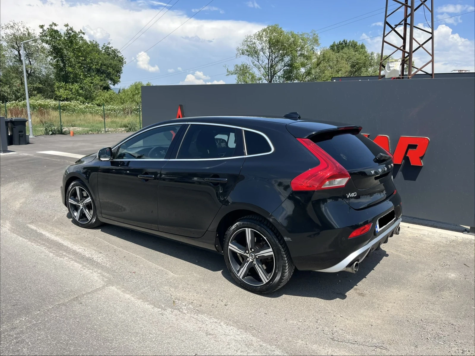 Volvo V40 R-DESIGN