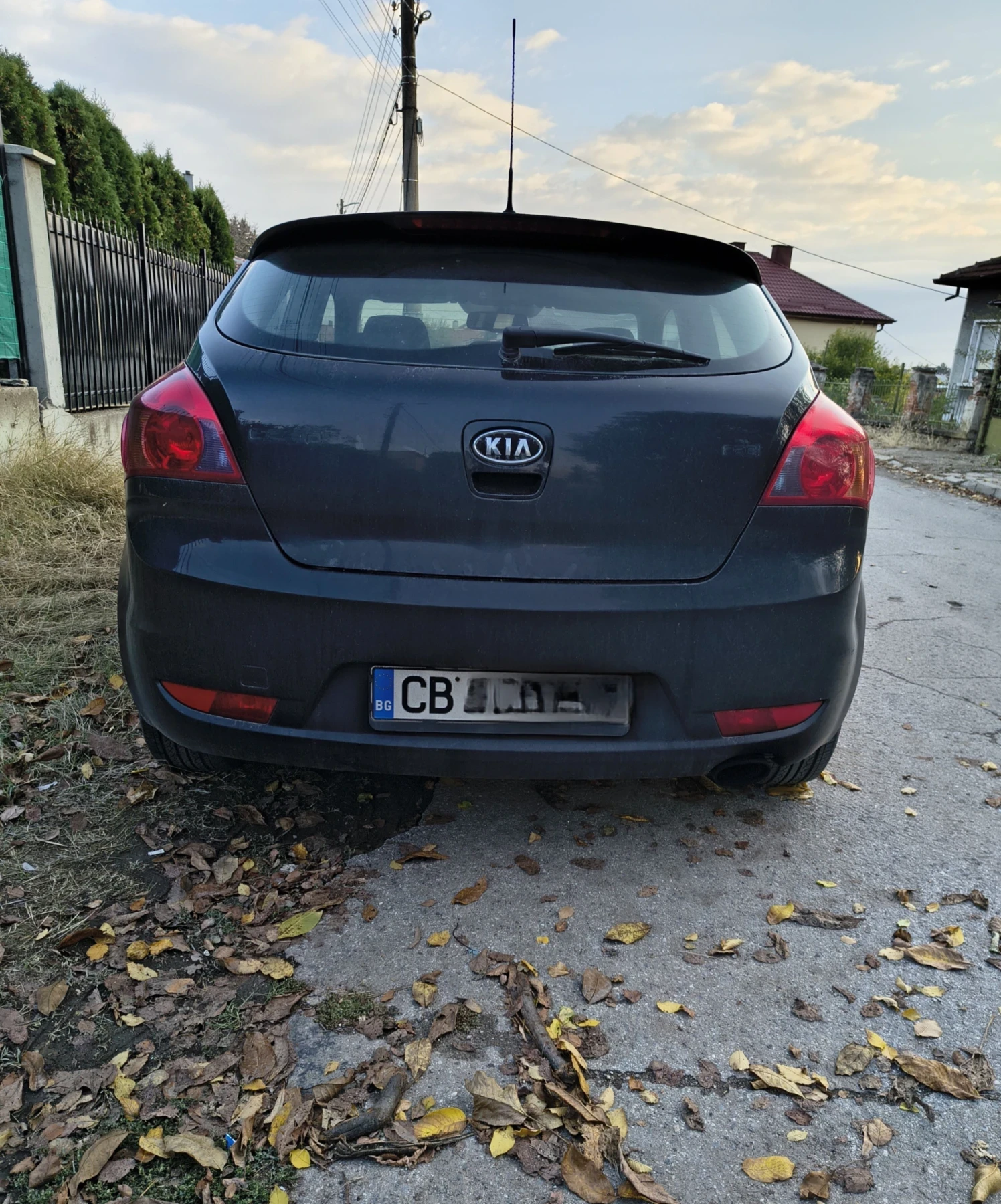 Kia Ceed 1.6 CRDI, снимка 3 - Автомобили и джипове - 56556562