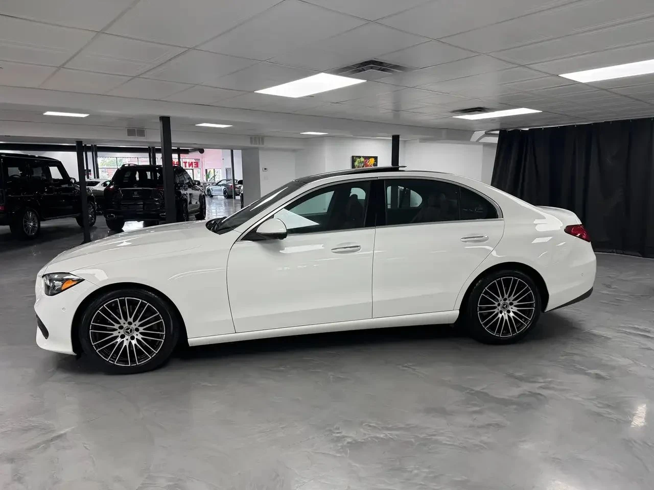 Mercedes-Benz C 300, снимка 7 - Автомобили и джипове - 56729134