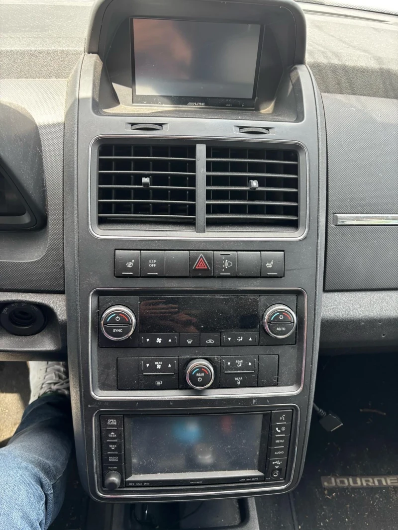 Dodge Journey RXT, снимка 3 - Автомобили и джипове - 50129925