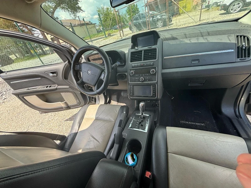 Dodge Journey RXT, снимка 11 - Автомобили и джипове - 50129925
