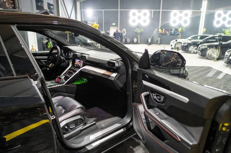 Lamborghini Urus 4.0 V8 FULL BLACK EDITION DOWNPIPE ЛИЗИНГ 100%, снимка 13 - Автомобили и джипове - 52915638