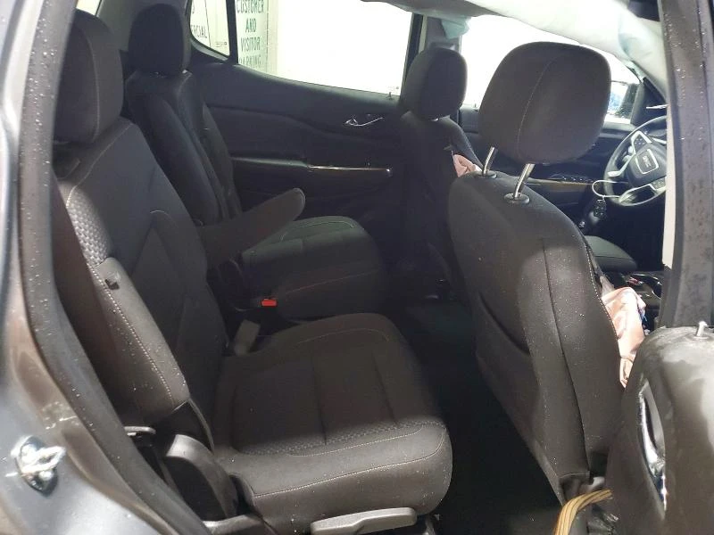 Gmc Acadia 2.0L 4 All wheel drive, снимка 4 - Автомобили и джипове - 53474328