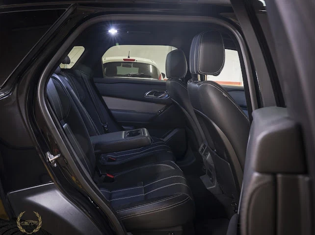 Land Rover Range Rover Velar R DYNAMIC* SHADOW LINE* 242HP* FULLMAX* , снимка 12 - Автомобили и джипове - 55366113