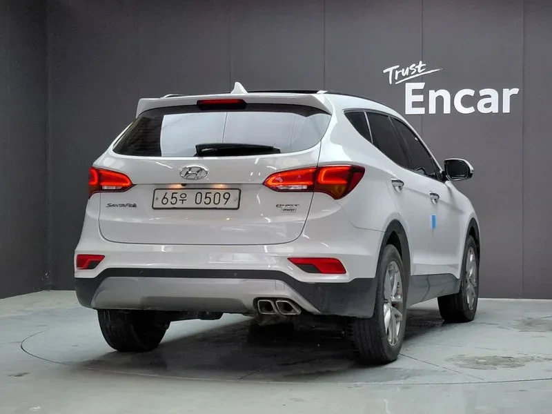 Hyundai Santa fe Diesel 2.2 4Wd Exclusive, снимка 8 - Автомобили и джипове - 56130349