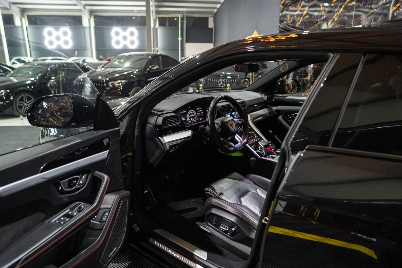 Lamborghini Urus 4.0 V8 FULL BLACK EDITION DOWNPIPE ������ 100% | Mobile.bg � ����������� 11