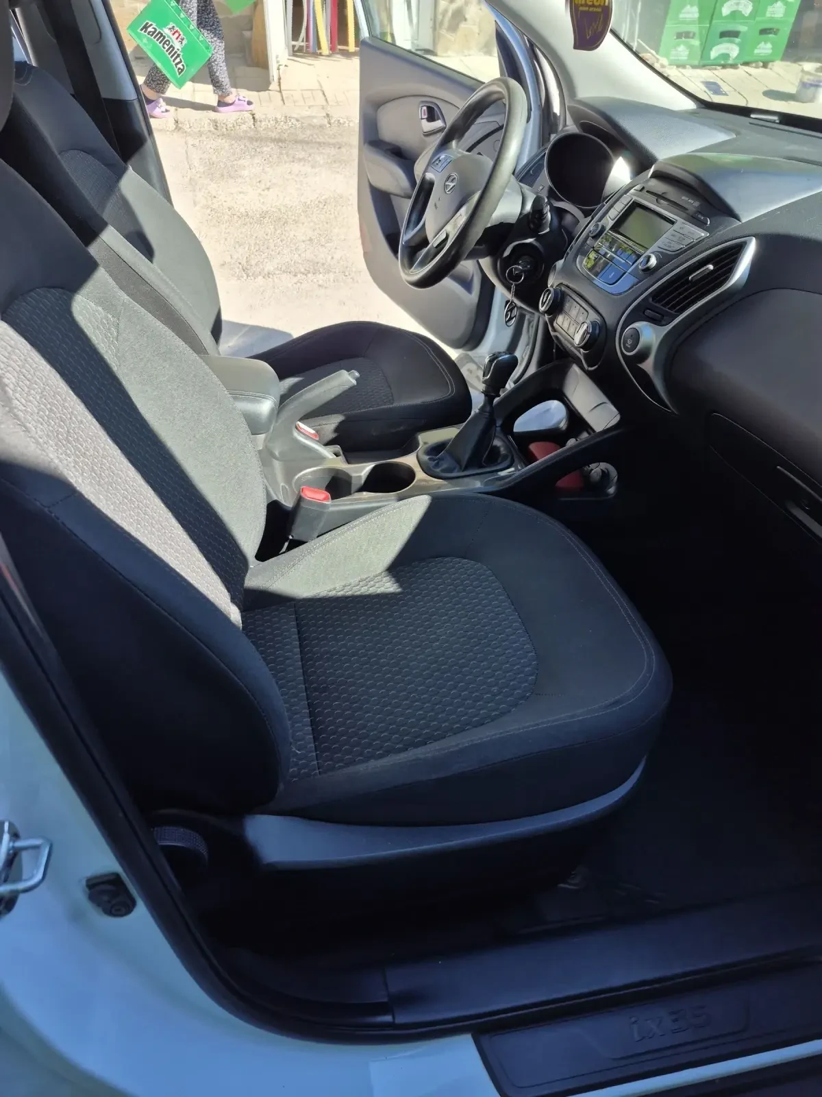 Hyundai IX35, снимка 6 - Автомобили и джипове - 54898943