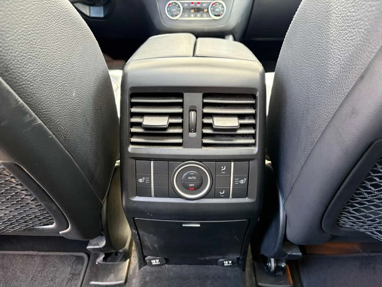Mercedes-Benz ML 350 BlueTEC/ПОДГРЕВИ/360 КАМЕРИ/ПАНОРАМА, снимка 14 - Автомобили и джипове - 54983601