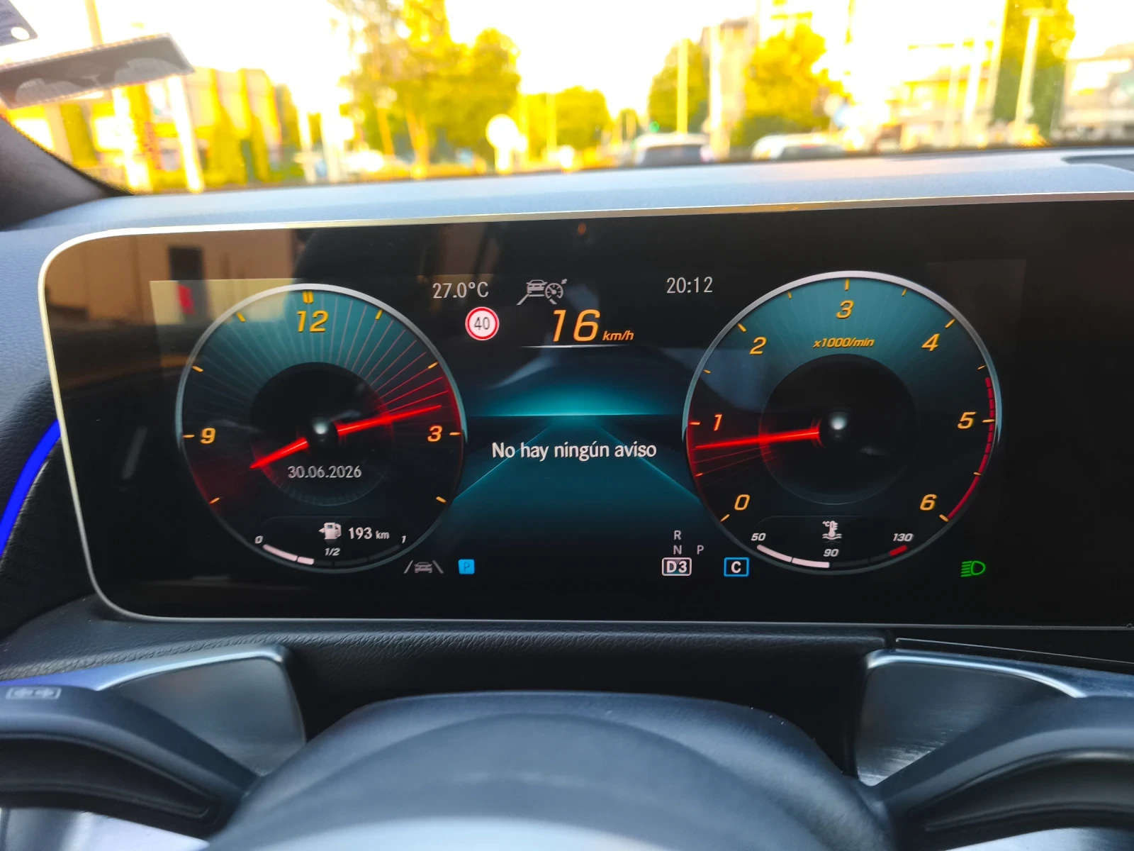 Mercedes-Benz GLB 220 Glb, снимка 9 - Автомобили и джипове - 55105526