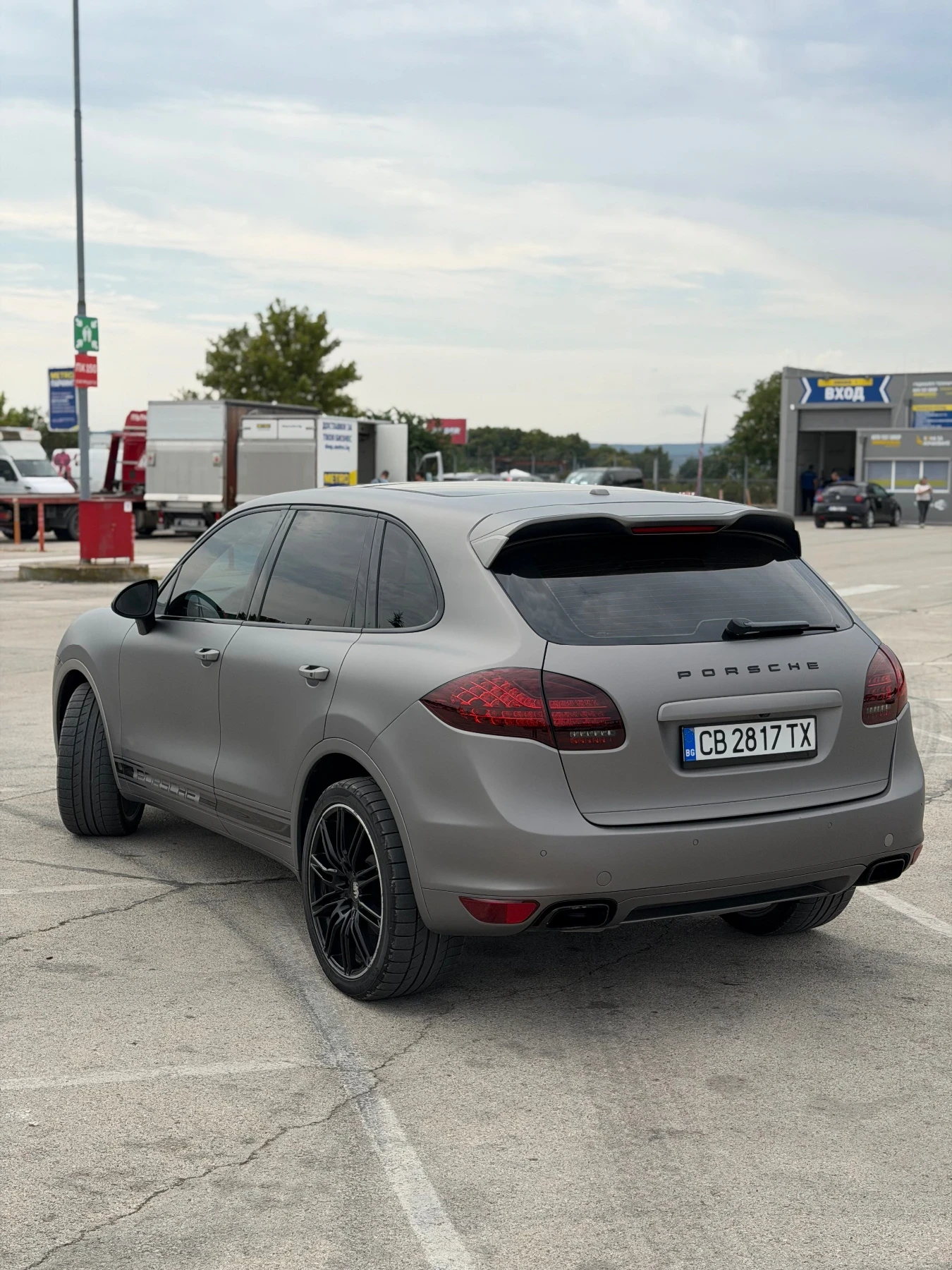 Porsche Cayenne Gray matt, снимка 4 - Автомобили и джипове - 55673207