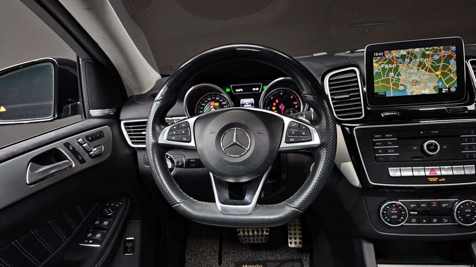Mercedes-Benz GLE 350 4Matic * 360 * ПОДГРЕВИ * HARMAN KARDON * ЛЮК, снимка 12 - Автомобили и джипове - 55202014