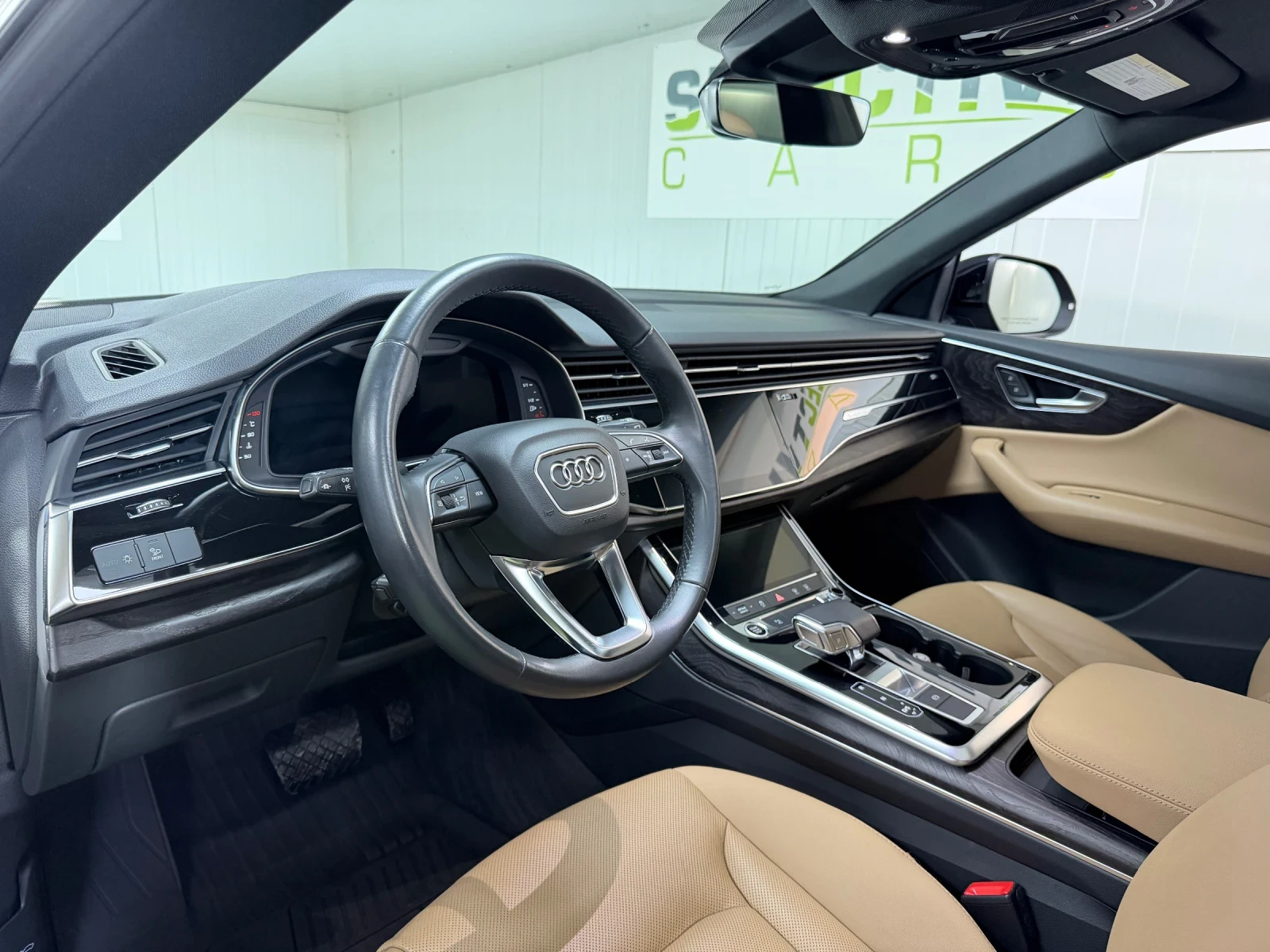 Audi Q8 Progressiv 55 TFSI quattro, снимка 8 - Автомобили и джипове - 56395679