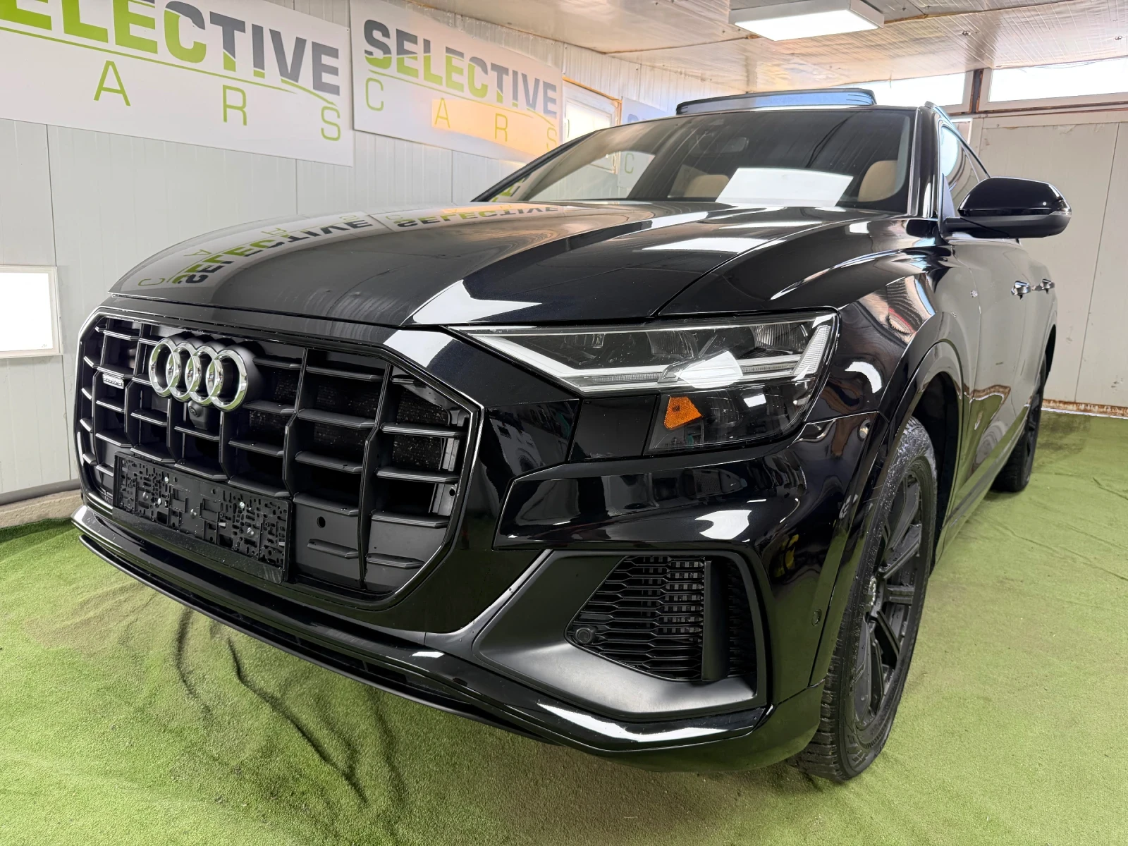 Audi Q8 Progressiv 55 TFSI quattro, снимка 2 - Автомобили и джипове - 56395679