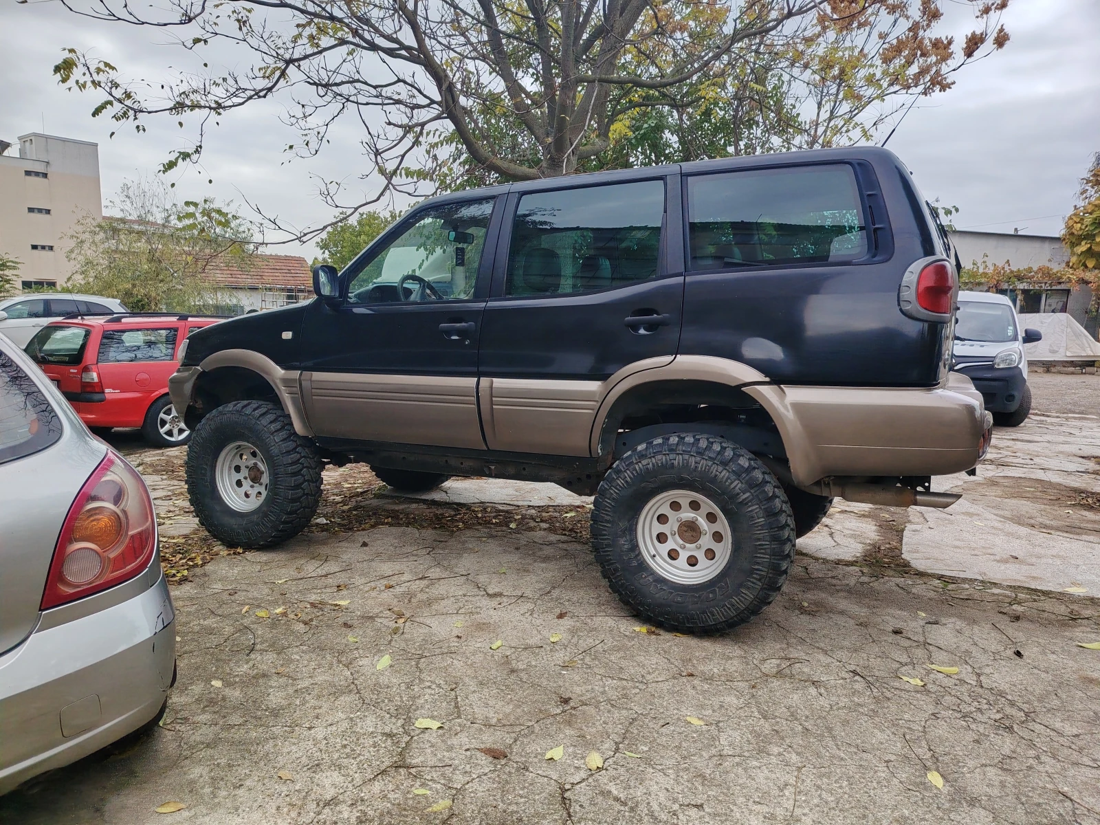 Nissan Terrano 2.7TDI, снимка 5 - Автомобили и джипове - 56744373