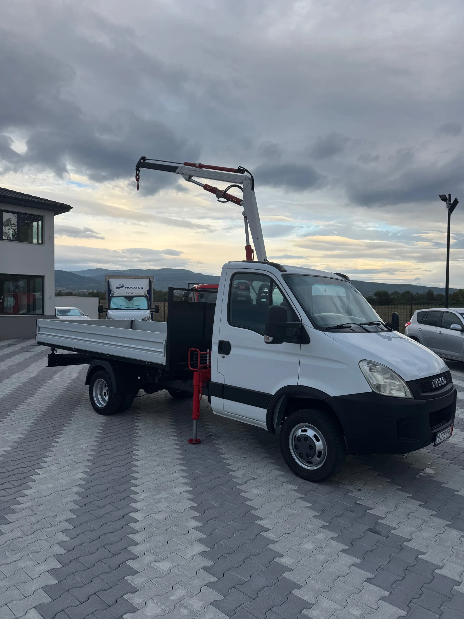 Iveco Daily 35C17  РЕГИСТРИРАН , снимка 11 - Бусове и автобуси - 56403189