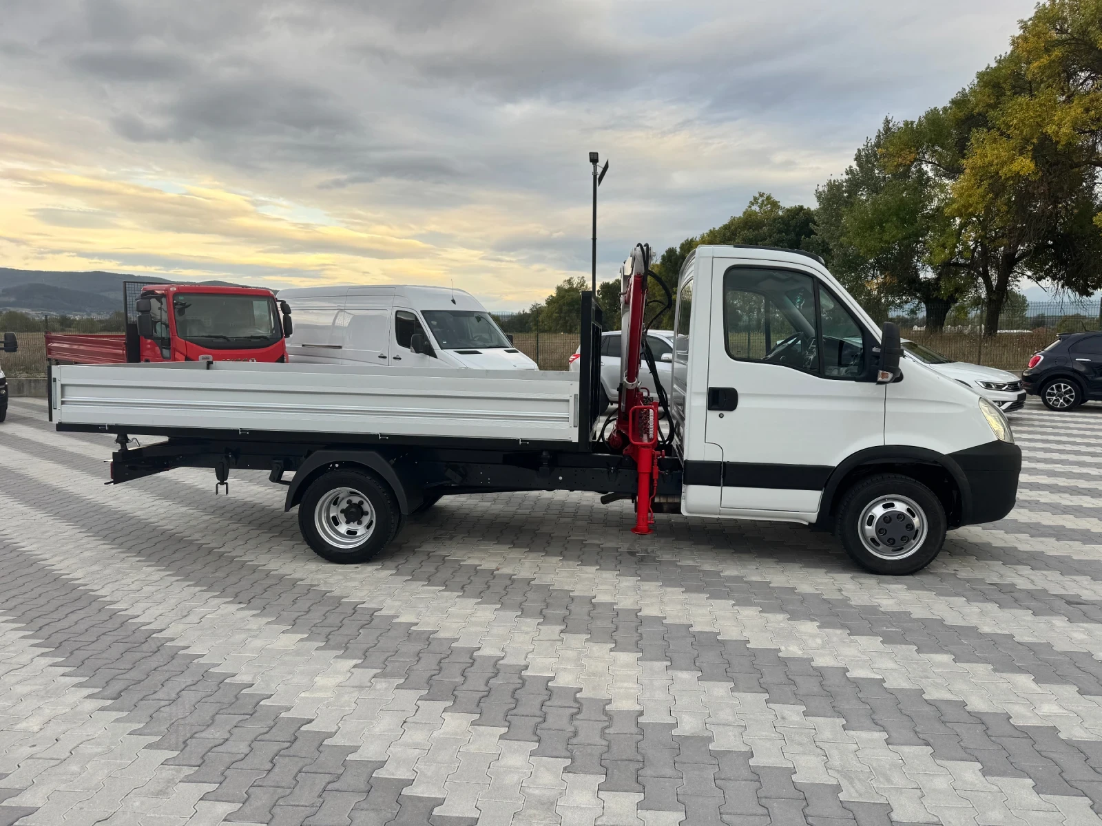Iveco Daily 35C17  РЕГИСТРИРАН , снимка 4 - Бусове и автобуси - 56403189