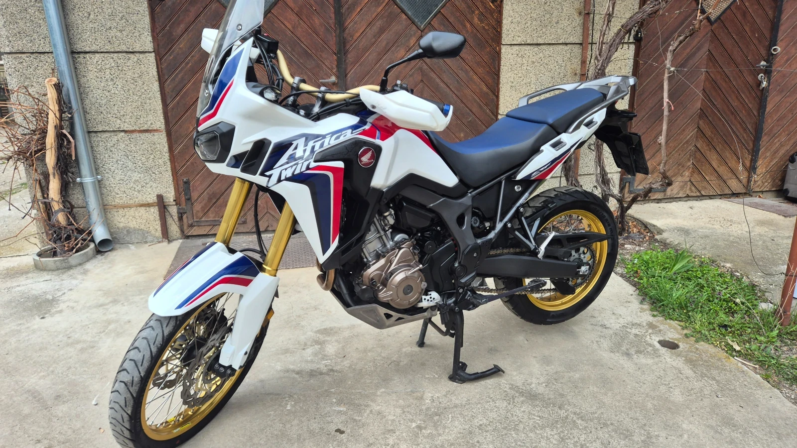 Honda Crf 1000 Africa Twin - DTC / ABS / LED / Tubeless, снимка 5 - Мотоциклети и мототехника - 53933309