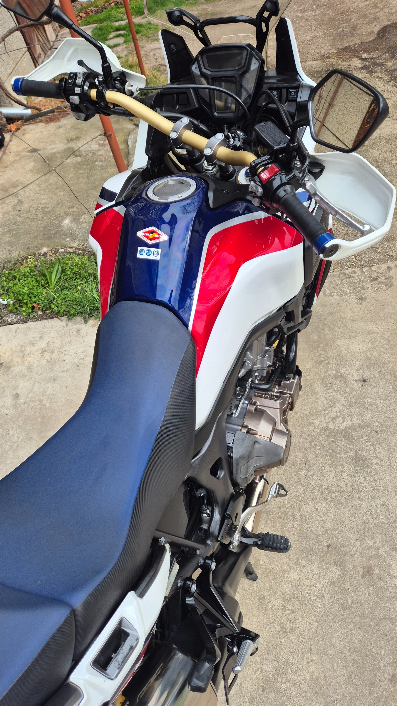 Honda Crf 1000 Africa Twin - DTC / ABS / LED / Tubeless, снимка 4 - Мотоциклети и мототехника - 53933309