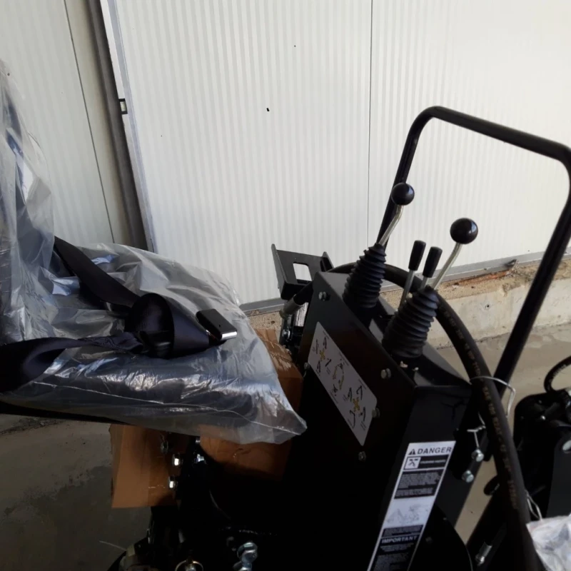 Трактор Kubota ZL-18, снимка 10 - Селскостопанска техника - 51129115