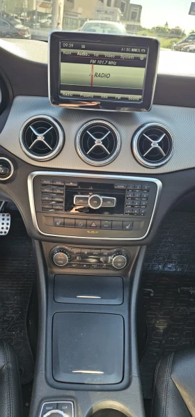 Mercedes-Benz CLA 250 250, снимка 15