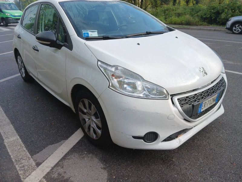 Peugeot 208 1.2, снимка 2 - Автомобили и джипове - 47427623