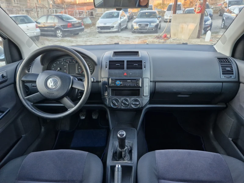 VW Polo 1.4i, 75кс, 05г, 5вр.Климатик, Италия , снимка 11 - Автомобили и джипове - 48102963