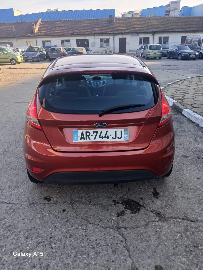 Ford Fiesta 1.4, снимка 3 - Автомобили и джипове - 48417259