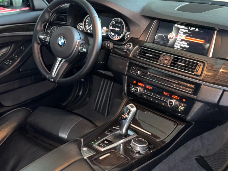 BMW 525 525D X-drive* DIGITAL* HED-UP* ЛИЗИНГ, снимка 14 - Автомобили и джипове - 52486598
