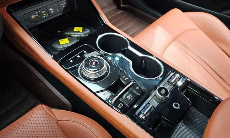 Kia K5 2.0 Noblesse * НАЙ-ДОБРА ЦЕНА В БЪЛГАРИЯ* , снимка 9 - Автомобили и джипове - 52357620