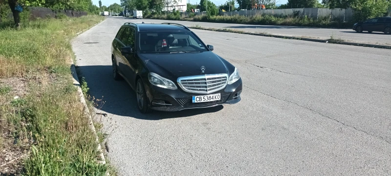 Mercedes-Benz E 220, снимка 6 - Автомобили и джипове - 52458304