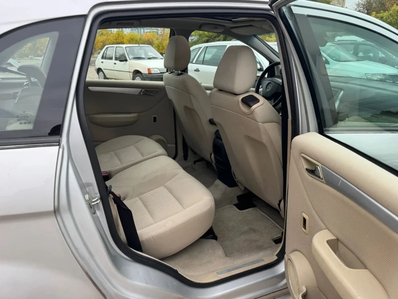 Mercedes-Benz B 180 CDI, снимка 7 - Автомобили и джипове - 52469420