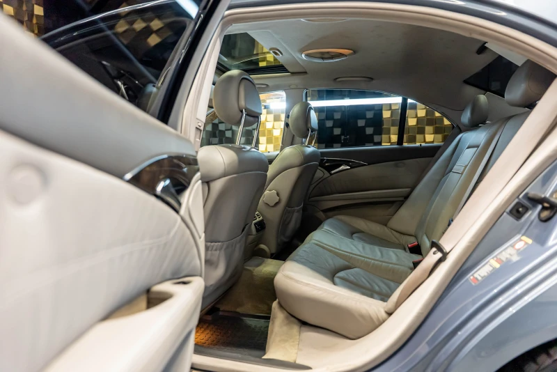 Mercedes-Benz E 270 CDI, снимка 15 - Автомобили и джипове - 52752788