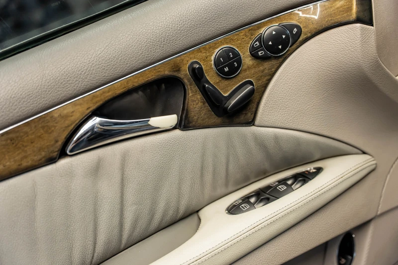 Mercedes-Benz E 270 CDI, снимка 14 - Автомобили и джипове - 52752788