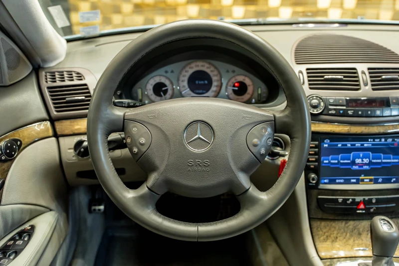 Mercedes-Benz E 270 CDI, снимка 11 - Автомобили и джипове - 52752788