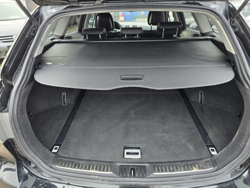 Toyota Avensis ПЕРФЕКТЕН/1.8i/147hp, снимка 17 - Автомобили и джипове - 53453367