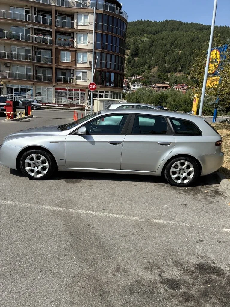 Alfa Romeo 159 sportwagon  - изображение 3