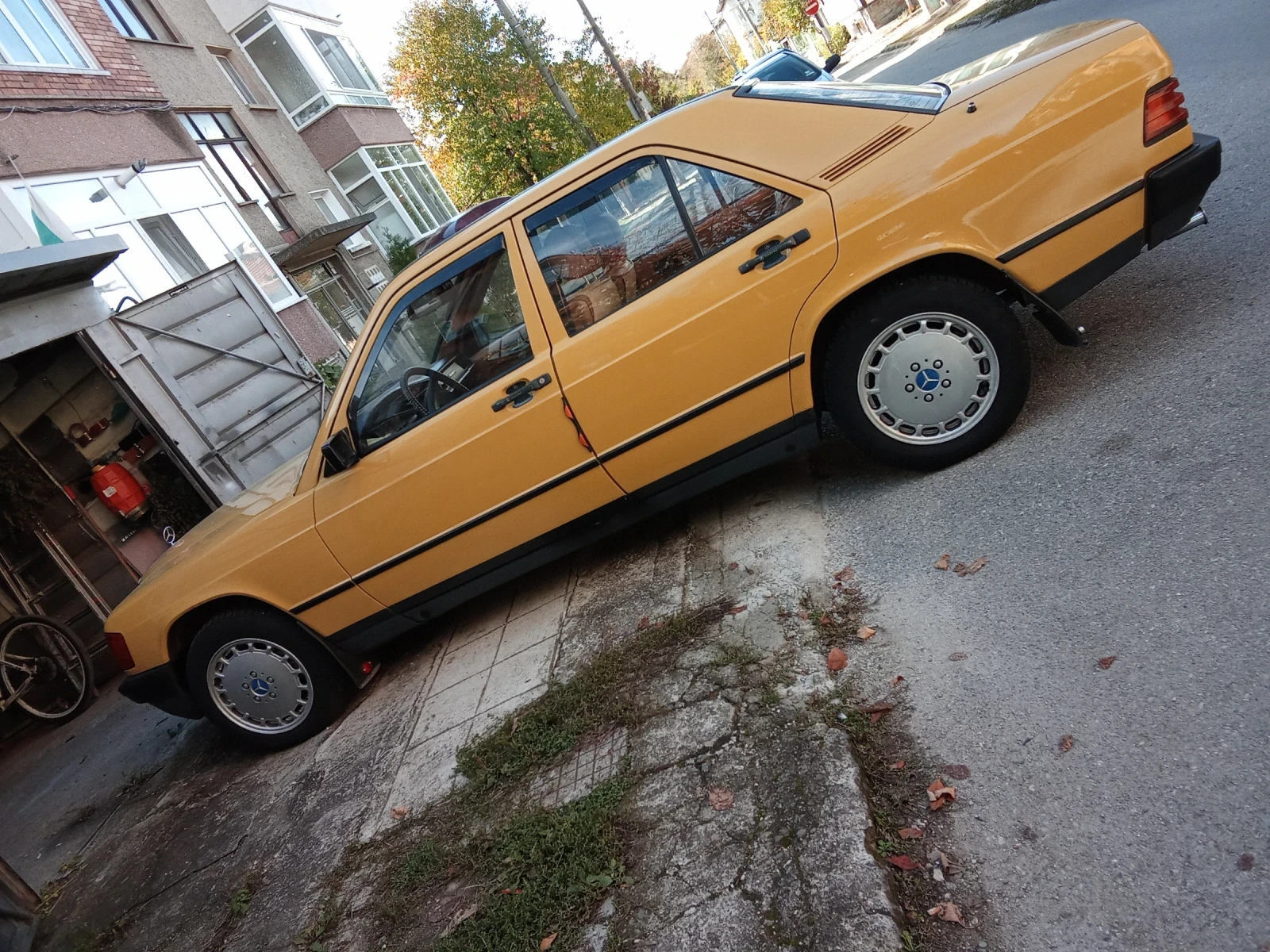 Mercedes-Benz 190, снимка 1