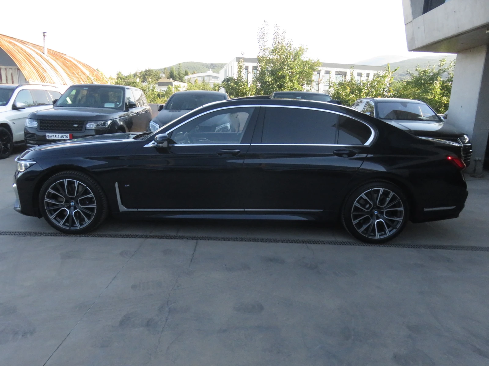 BMW 750 Li xDrive, M-Paket, 3xTV, B&W, 4xOбдухване, FULL - изображение 2