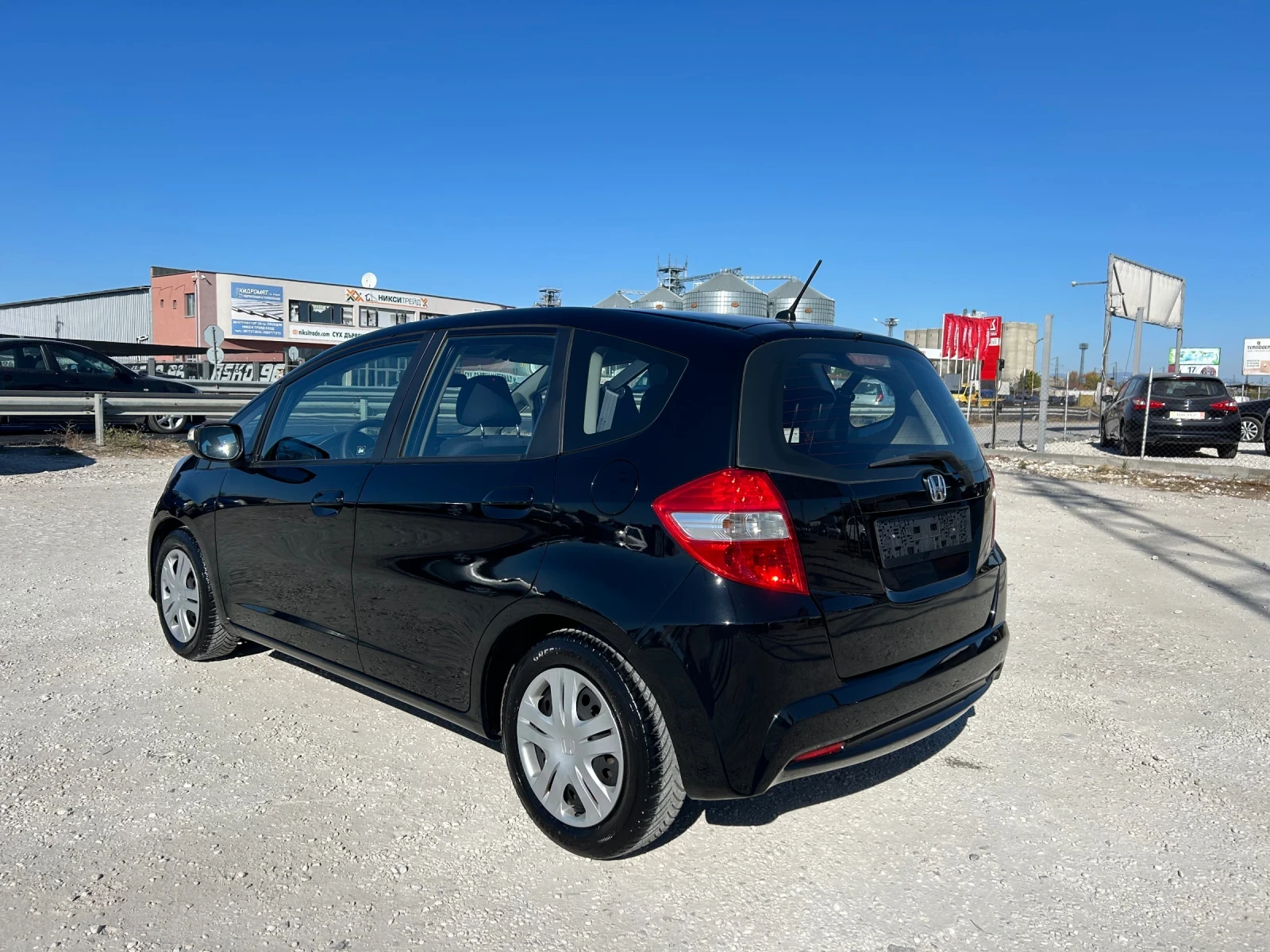 Honda Jazz 1.4i* 99k.c* АВТОМАТИК* ГАЗ - изображение 3