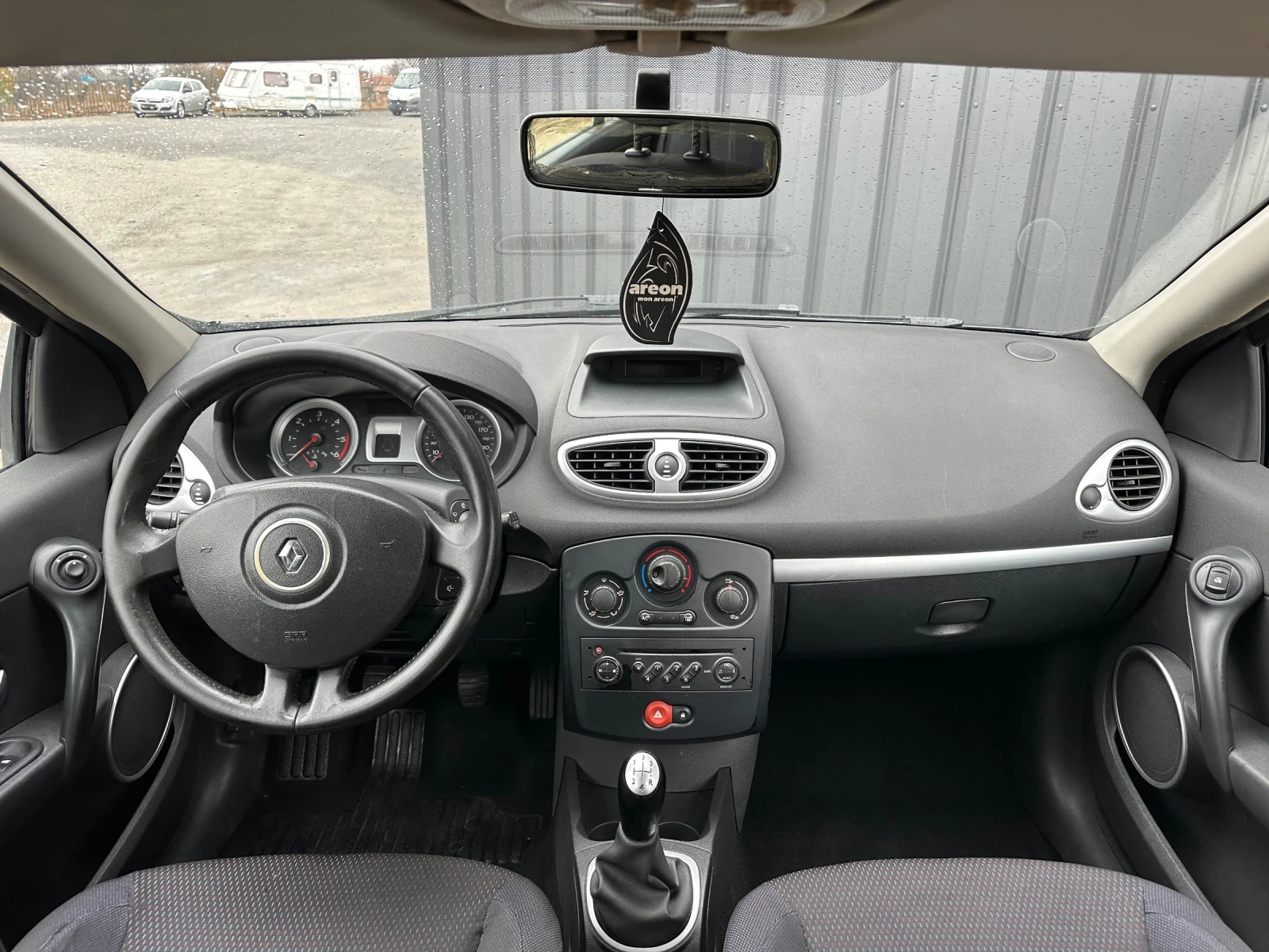 Renault Clio 1.5 DCI - изображение 9