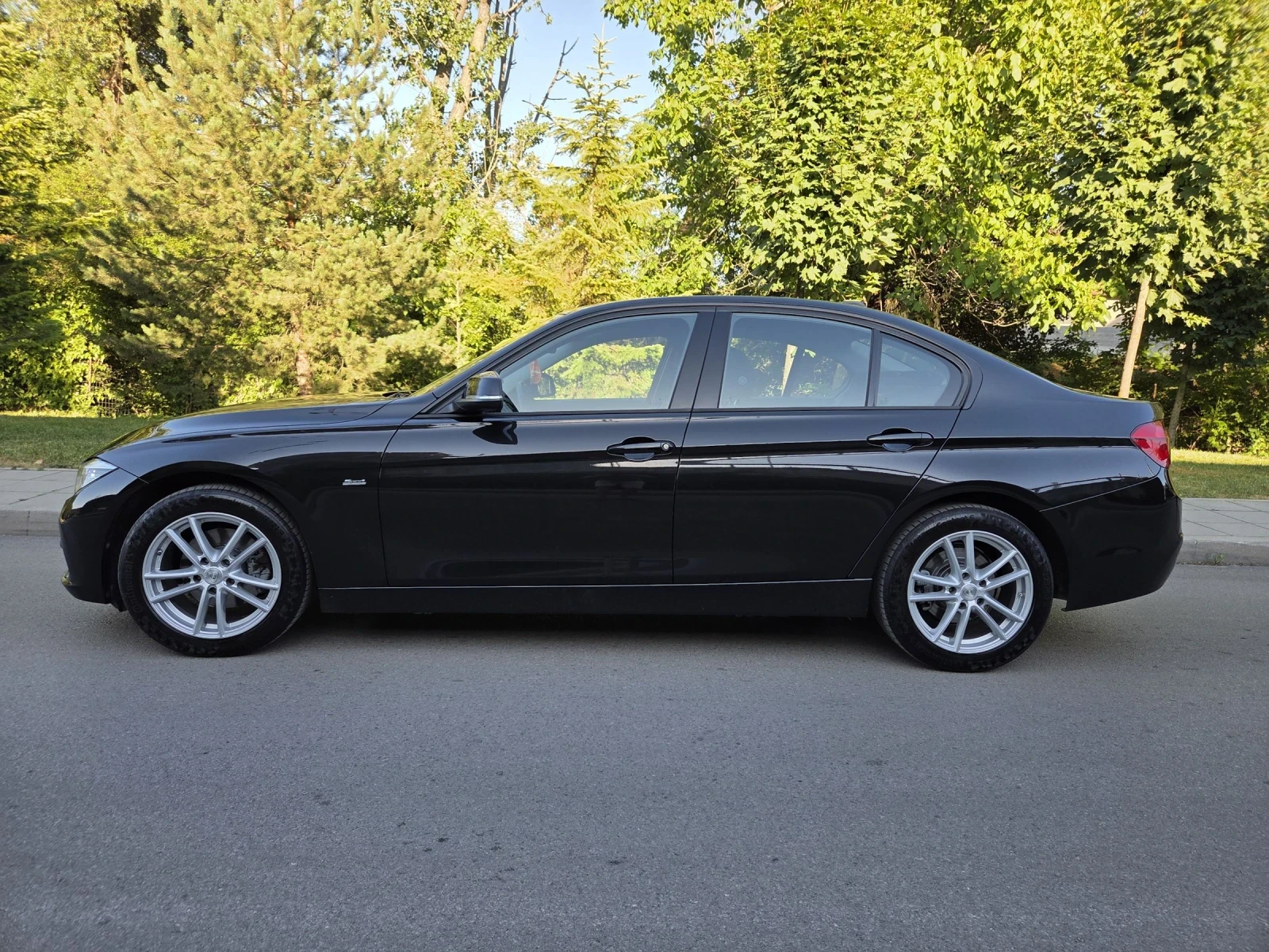 BMW 320 Нисък пробег| Старт/стоп| Автоматик| Уникат|   - изображение 7