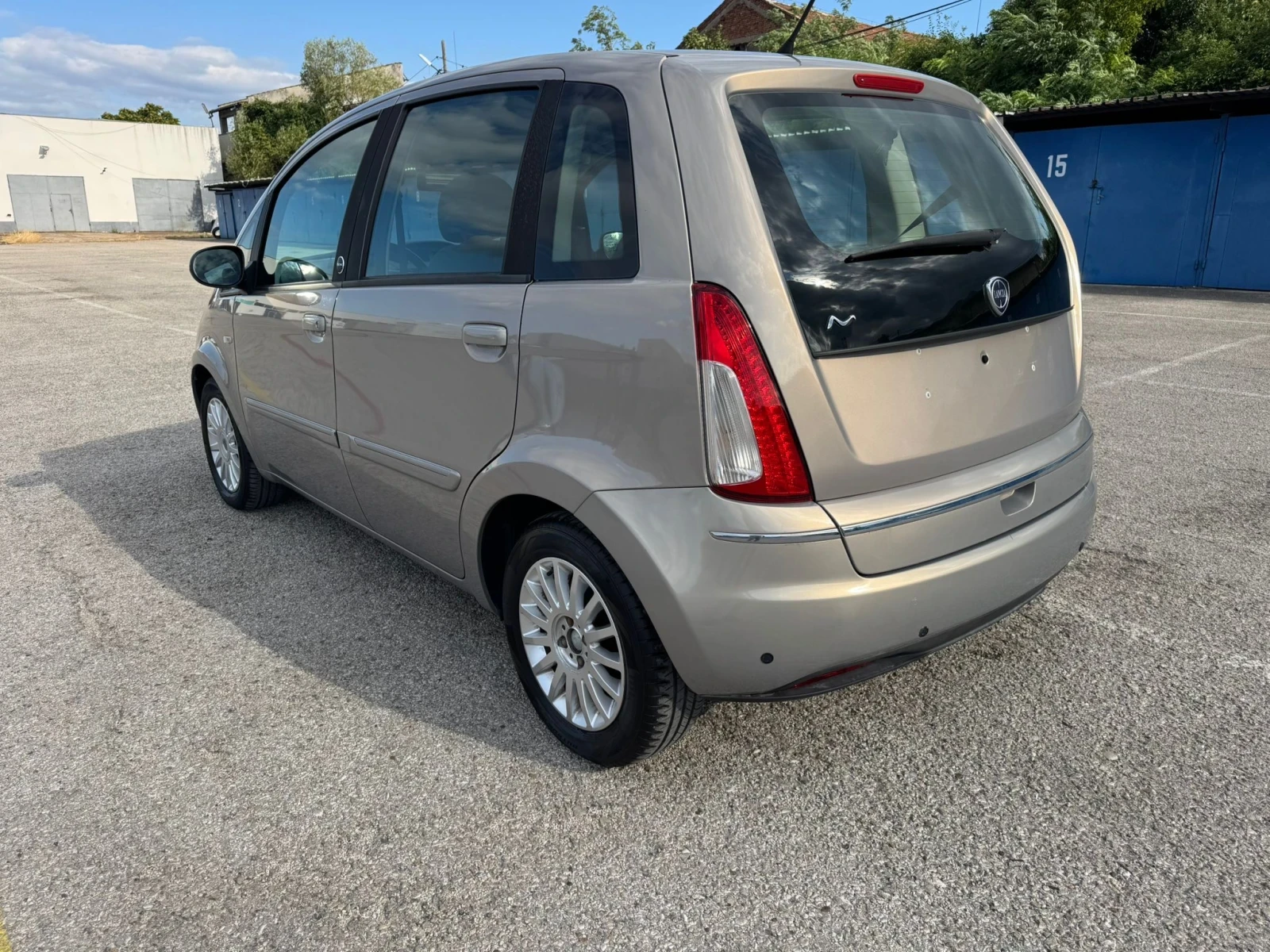 Lancia Ypsilon 1, 4 Ecochic GPL - изображение 5