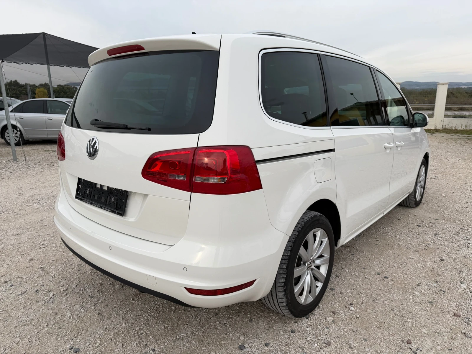 VW Sharan 2.0/140кс EVRO5b Автоматик Кожа Нави - изображение 7